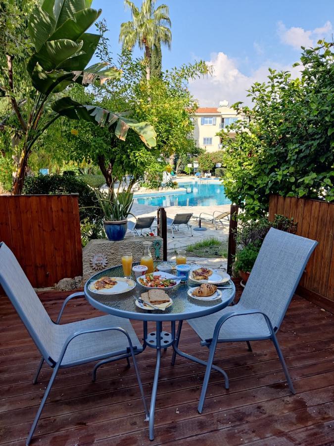 Rachel Suite By The Pool Paphos Esterno foto