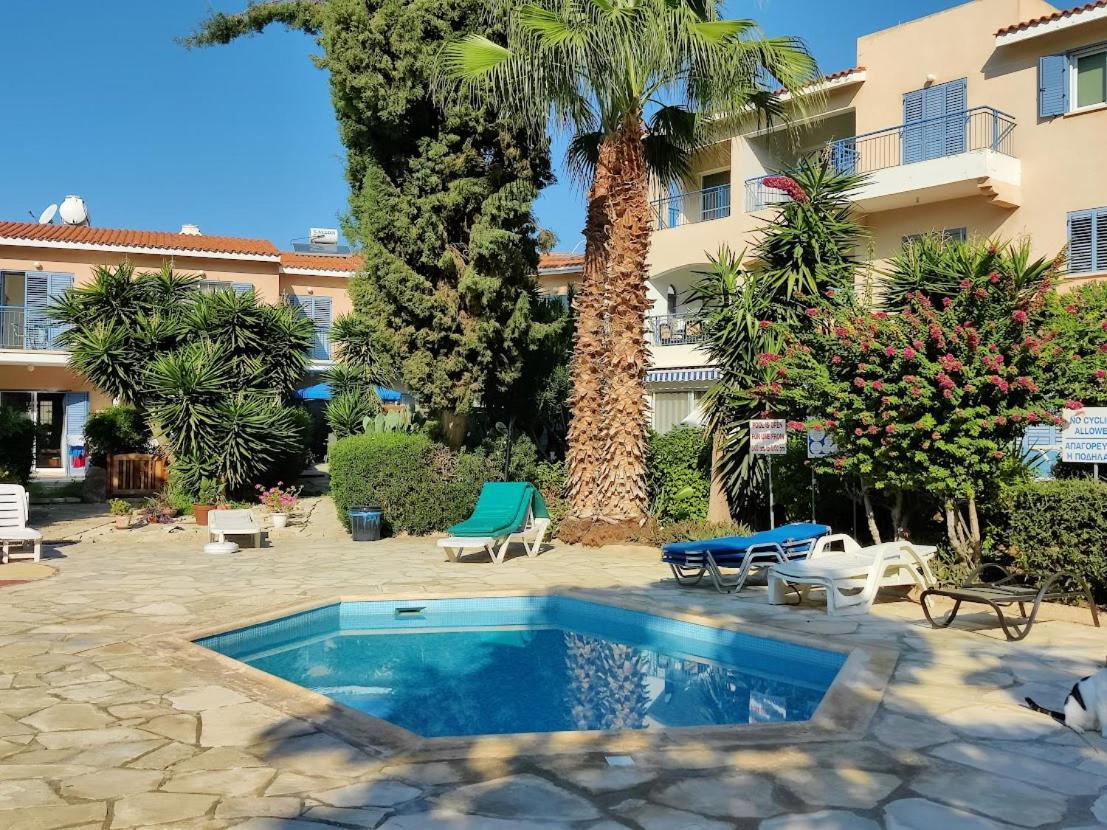 Rachel Suite By The Pool Paphos Esterno foto